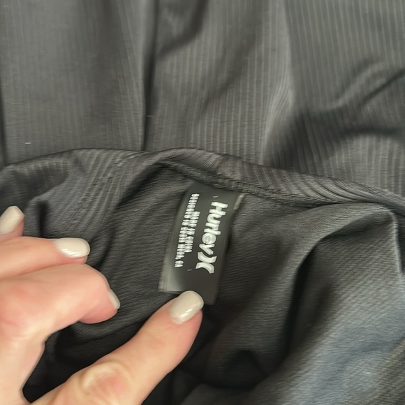 Hurley 1 piece swimsuit NWOT - Picture 5 of 8